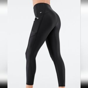 Fabletics Oasis PureLuxe shine leggings